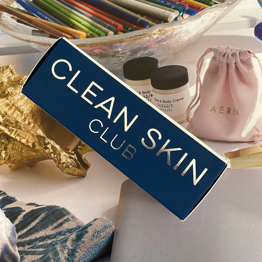 •Clean Skin Club• Vitamin C Brightening Booster - Picture 2 of 9